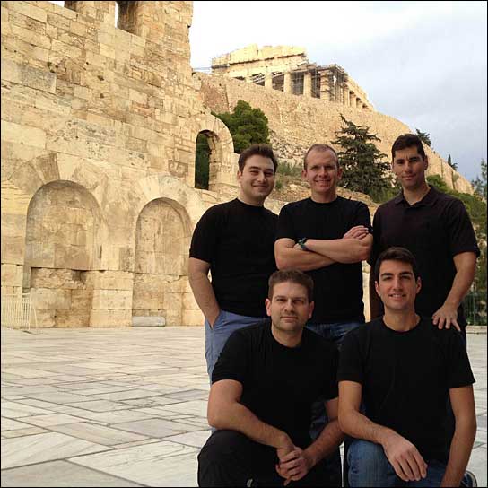 Die Stagehands.net-Crew in Griechenland mit ISCEN wsc.-Direktor Aaron Delaney (oben Mitte).
