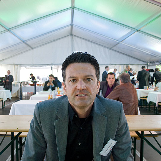 Rainer Sprinzl von COMM-TEC auf DieReferenz.de