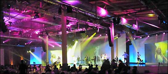 PAM/events bei der Samsung Gala auf der IFA mit 60 ROBE Robin 100 LEDBeam