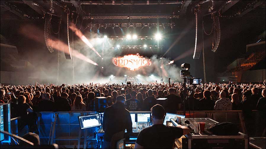 Mit Meyer Sound unterwegs: Godsmack in Gilwice, Polen  (Foto: Francesca Ludikar)