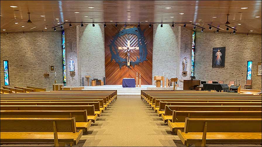 Die Holy Redeemer-Kirche in Michigan hat jetzt wesentlich mehr Optionen in der Licht-Gestaltung (Fotos: ETC).