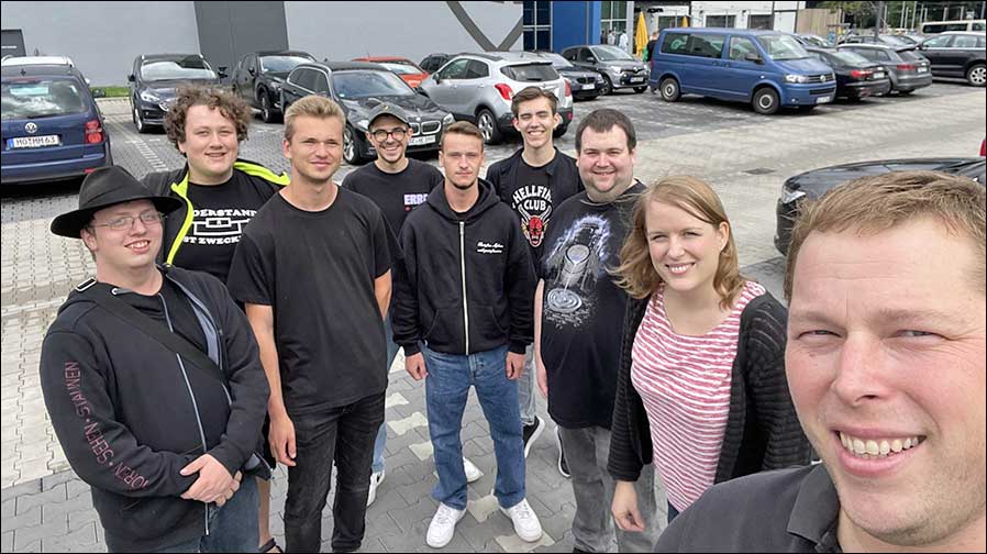 Unterwegs in Sachen Teambildung  (von links): Georg Linden, Finn Gerhards, Jan Grützmacher, Lukas Beisemann, Damian Freitag, Ben Müller, Pascal Anger, Nadine Honerbach und Tobias Remberg (Foto: Aventem).