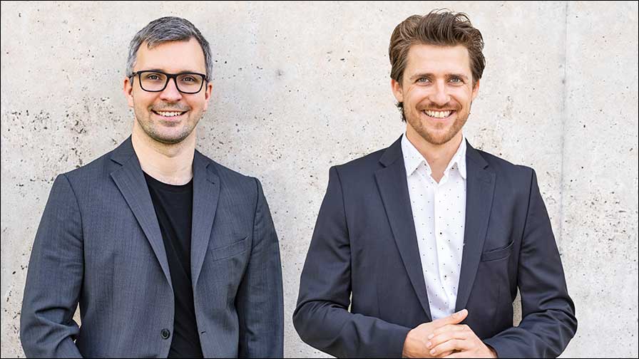 Sie sind ein Führungsteam: Cape Cross-GF Manuel Meloh (links) und Till Schinke, Herstellungsleiter bei BRAINPOOL.