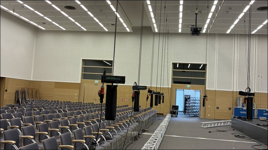 Modernisierung der Rigging-Ausstattung mit Stagemaker SR1 D8+ im Kap Europa (Foto: Gahrens + Battermann)