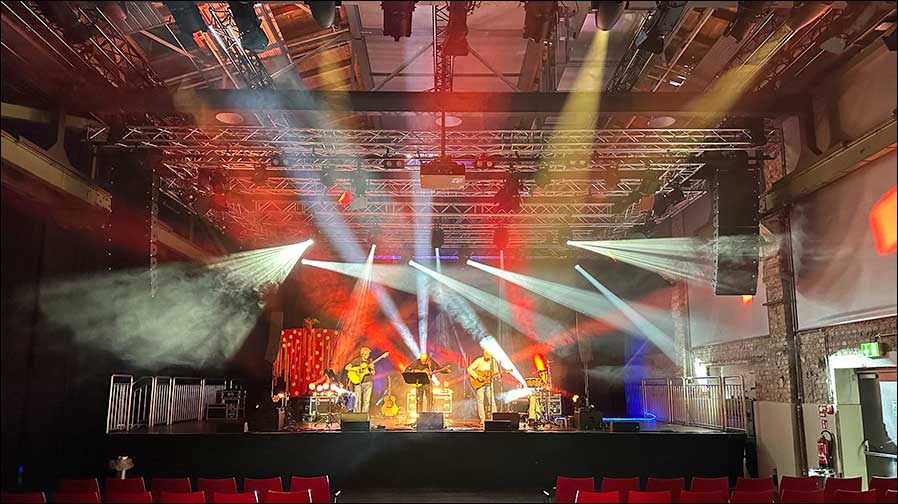 Ende April: die Krautrock-Band Grobschnitt in der Halle 32 beim Soundcheck (Fotos: Michael Danielak-Kölpin)