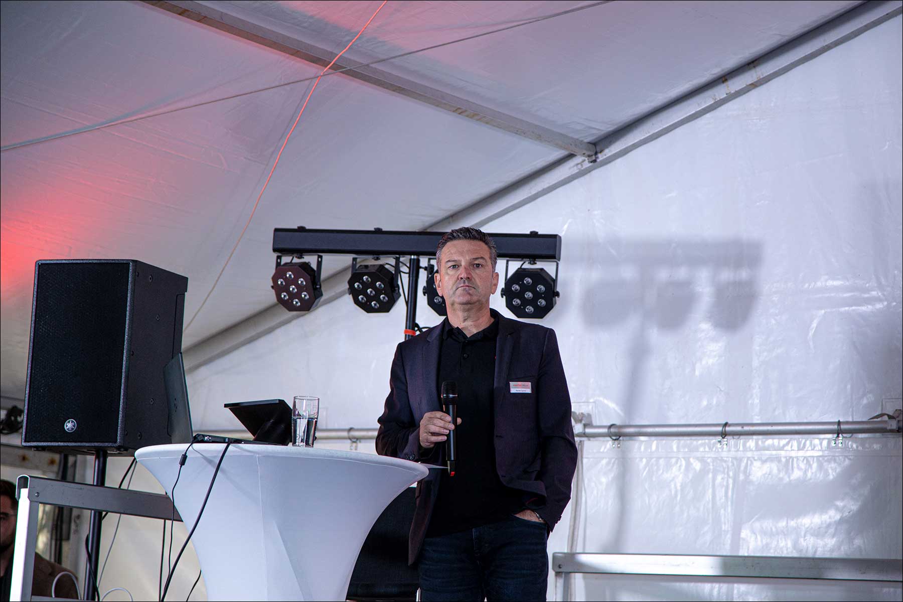 Rainer Sprinzl eröffnet die S14 Solutions Days 2022 (Foto: Tom Becker / DieReferenz)