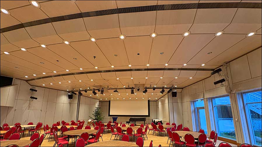 Palatin Wiesloch mit neuem Licht im Minnesängersaal (Fotos: Feiner Lichttechnik)