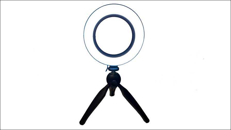 Der Nimbus Halo ist ein ringförmiges Softlight mit 15 cm Durchmesser. 