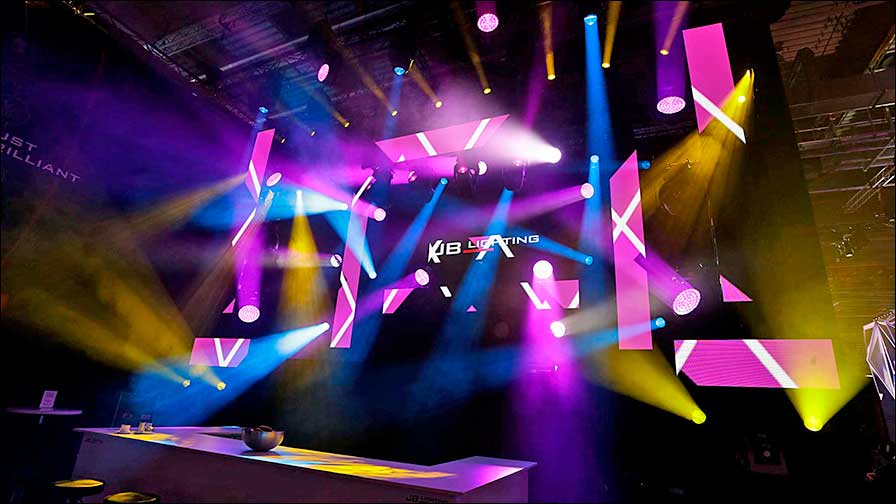 Lightshow am Stand von JB Lighting auf der Prolight + Sound 2019