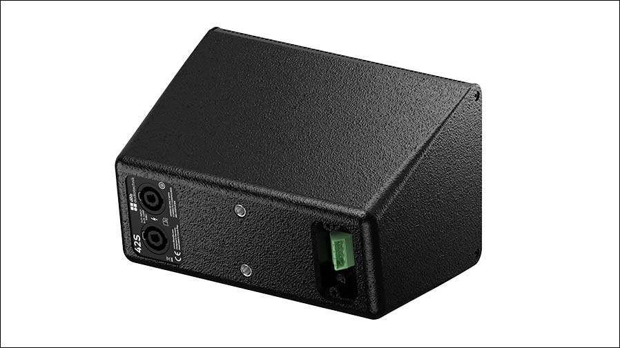 Die Rückseite des neuen 42S von d&b (Foto: d&b Audiotechnik)