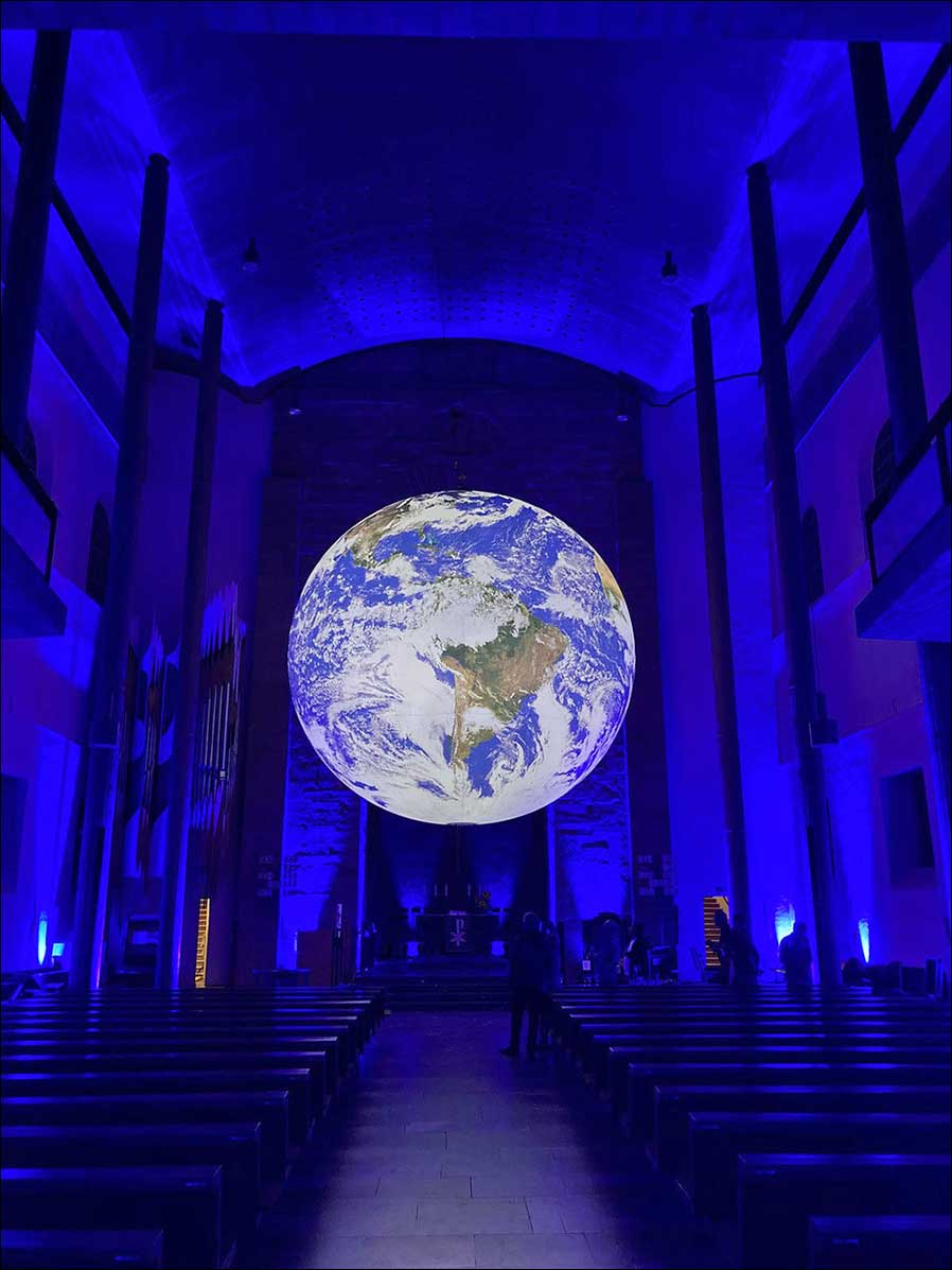 hell begeistert. investiert in LED-Scheinwerfer von ELATION (Fotos: hell begeistert. GmbH)