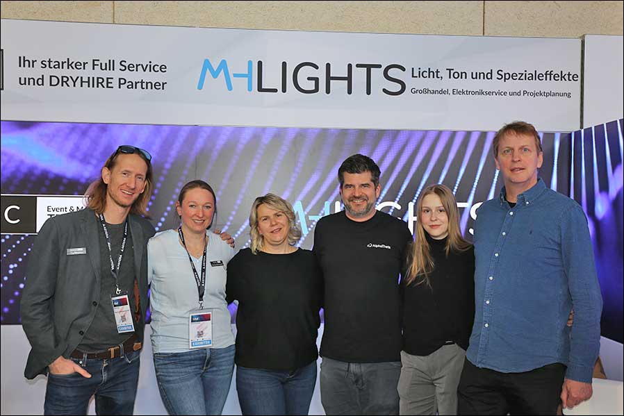 LEaT X 2026: Versammelte Manschaft: das MH-Lights-Team (Foto: Tom Becker / DieReferenz)