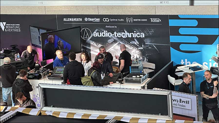 LEaT X 2026:  Fullhouse am Stand von Audio-Technica (Foto: Tom Becker / DieReferenz)