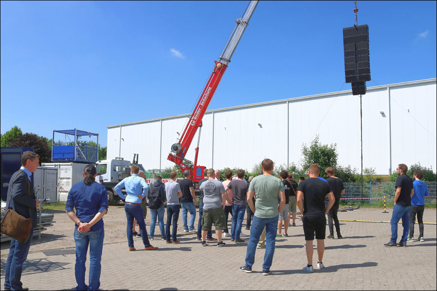 Gut Wetter beim Open Day bGroh-P.A. mit K2 und Kara von L-Acoustics