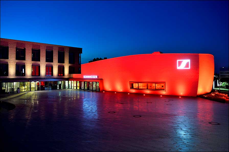 Night of Light: Sennheiser in Rot