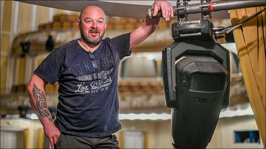 Andreas Barkleit, Leiter für Beleuchtung und Video des Dresdner Staatsschauspieles