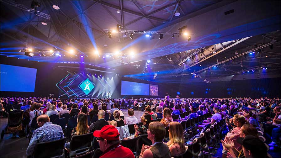 Mit viel Licht von GLP: Isagenix Celebration 2020 im australischen Brisbane (Fotos: CG Creative und Isagenix)