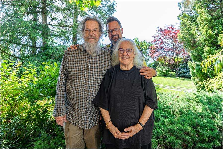 Montreux Jazz Festival 2024: John und Helen Meyer mit Mathieu Jaton, Festival Director (Foto: Ralph Larmann)