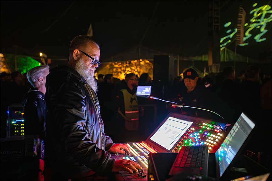 Finn Jansen, FOH-Ingenieur bei Heilung in Roskilde (Foto: Nalle Magnusson)