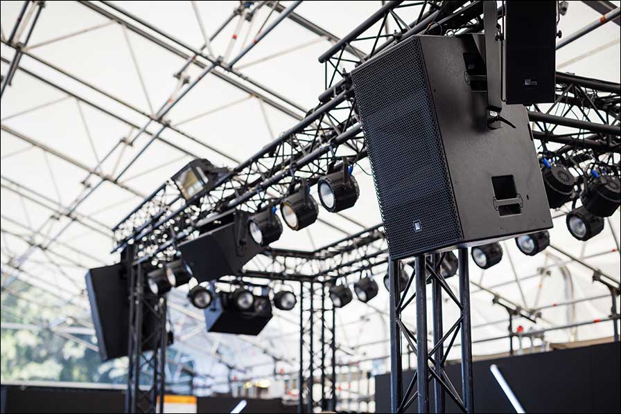 Begeisterte Besucher beim Montreux Jazz Festival 2025. Mit Meyer Sound! (Fotos: Marc Ducrest)