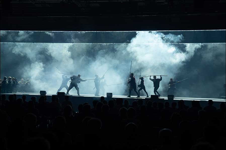 Rockmusical HERILO auf 32 m breiter Bühne (Fotos: www.kreativstudio-kotonski.de)