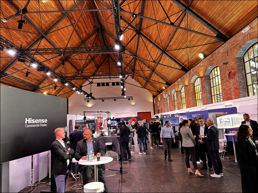 Branchentreff S14 Solutions Day: COMM-TEC bot den richtigen Rahmen (Fotos: Tom Becker / DieReferenz)