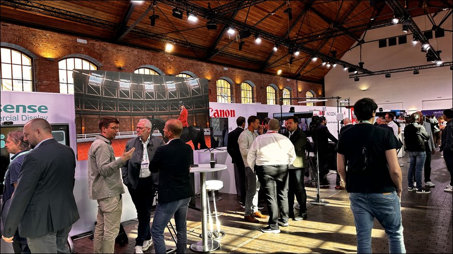 Branchentreff S14 Solutions Day: COMM-TEC bot den richtigen Rahmen (Fotos: Tom Becker / DieReferenz)