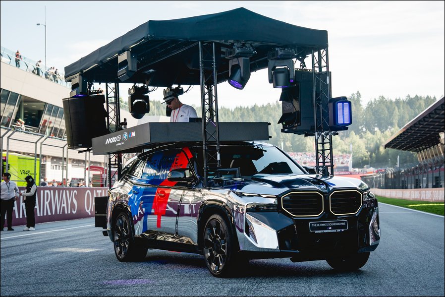 BMW M GmbH THE ULTIMATE SOUND MACHINE mit dBTechnologies (Foto: FS Veranstaltungstechnik / BMW M GmbH)