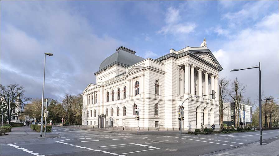 Das adunas-Inspizientensystem im Oldenburgischen Staatstheater (Fotos: Mario Dirks).