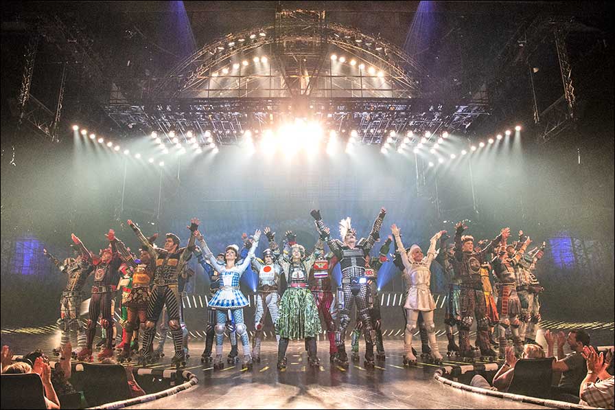 Das Finale von Starlight Express mit Gareth Owens En-Snap und Soundscape von dB Audio (Foto: Jens Hauer / Starlight Express)