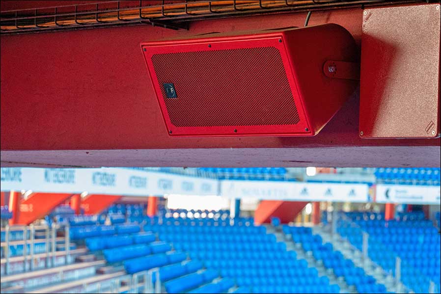 Soundsysteme von RCF im St. Jakob-Park Stadion in Basel (Fotos: Sascha Gansen / RCF).