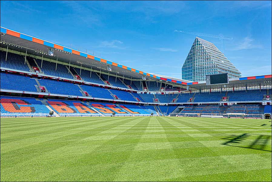 Soundsysteme von RCF im St. Jakob-Park Stadion in Basel (Fotos: Sascha Gansen / RCF).