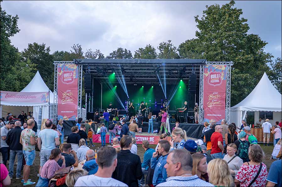 Bulli Summerfestival am Auesee mit RCF  (Fotos: Sascha Gansen / dBTechnologies Deutschland).