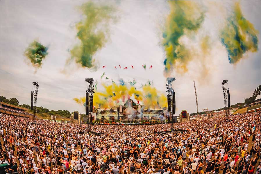 PAROOKAVILLE 2024: Die POOLgroup setzt auf Meyer Sound (Fotos: Julian Huke).