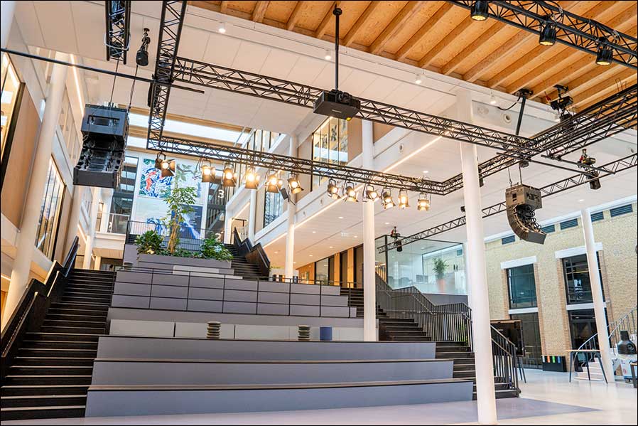 Van Maerlant Lyceum (Fotos: GISB Audiovisueel)