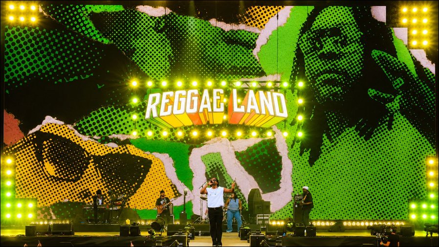 Reggae Land 2026 mit 500 GLP X-PAR 12Z (Foto: NJ Designs)