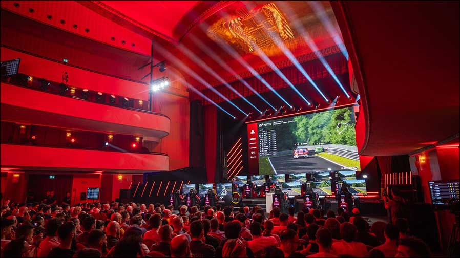 ELATION Paragon sorgen für präzises Keylight bei der Gran Turismo World (Foto: Julian Siewertsen)