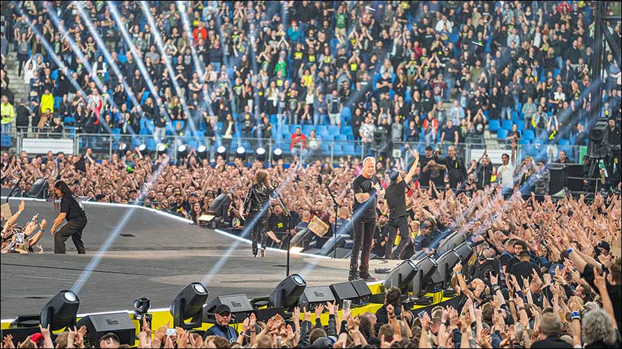  Die Metallica Konzerte in Europa starten mit einem beeindruckenden PANTHER Line-Array-System (Fotos: Ralph Larmann)