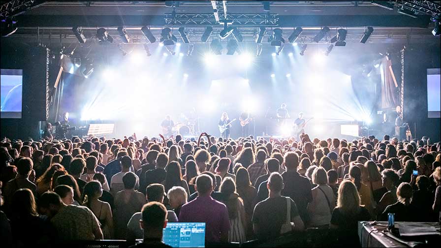 Neues PANTHER Line-Array-System feiert Premiere im Auditorium Stravinski (Foto: Emilien Itim / Meyer Sound).