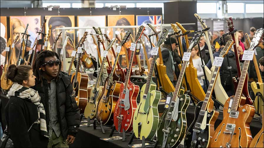 Gitarren auf der Musikmesse