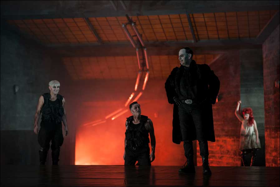 "Macbeth" im Pfalztheater (Fotos: Marco Piecuch)