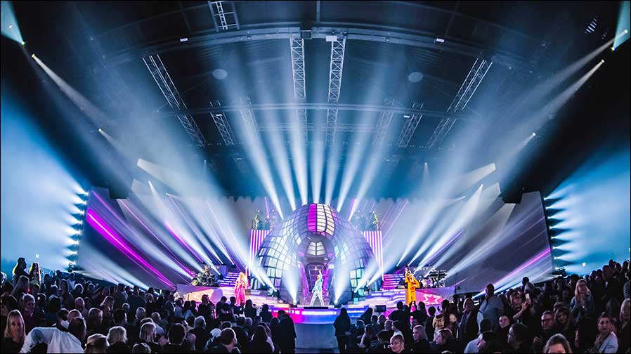 EVOLUT30N-Tour von Dj BoBo: Das meiste Licht kommt von Robe (Fotos: Julian Huke Photography).