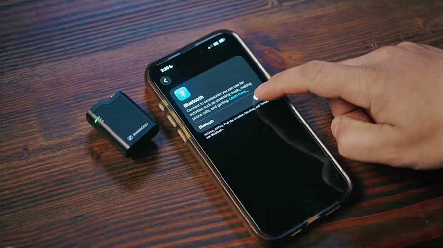 Mit dem neuesten Firmware-Update v 5.0.0 lässt sich das Profile Wireless-Ansteckmikrofon je nach Modell direkt über Bluetooth LE Audio oder Bluetooth Classic mit einem mobilen Endgerät koppeln.