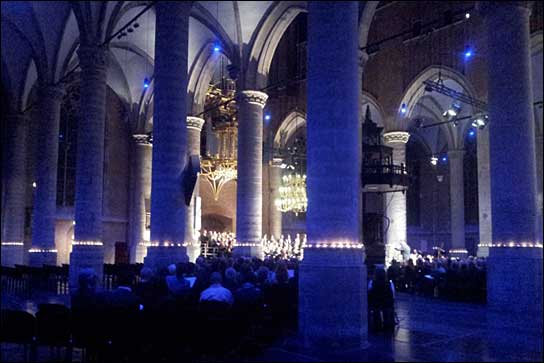 Pieterskerk in Leiden beleuchtet mit Chroma-Q Inspire Scheinwerfern