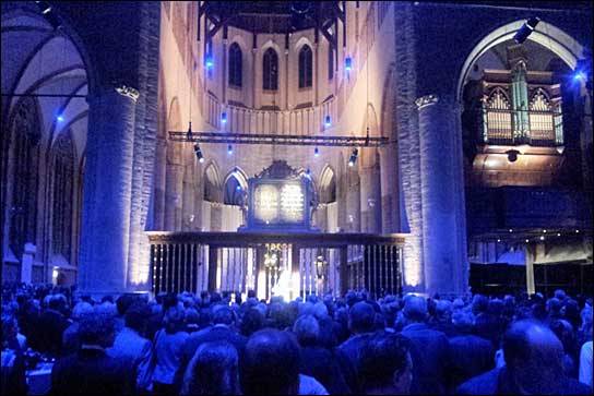 Pieterskerk in Leiden beleuchtet mit Chroma-Q Inspire Scheinwerfern