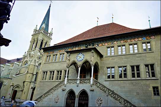 Meyer Sound CAL im Rathaus Bern