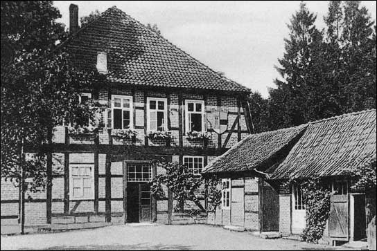 Historisches Foto des Gründungshauses von Laboratorium W in Wennebostel in der Wedemark.