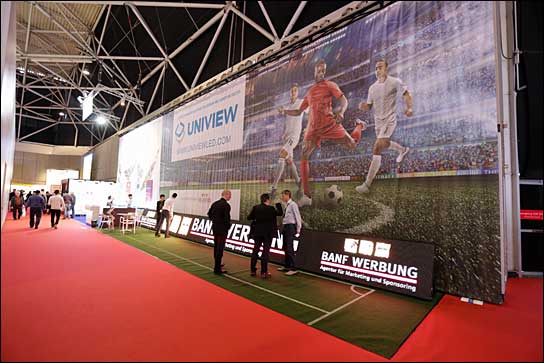 Auch eines der Themen: Bandenwerbung im Stadion