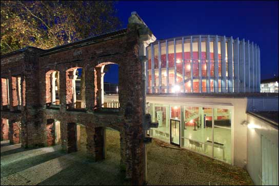 Jetzt mit leisen ROBE-Scheinwerfern: das Theater Münster (Foto: Rüdiger Wölk)