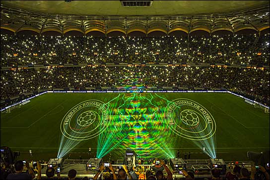 Großprojektionen von tarm Showlaser beim "Cupa Romaniei 2014" in der National-Arena, Bukarest